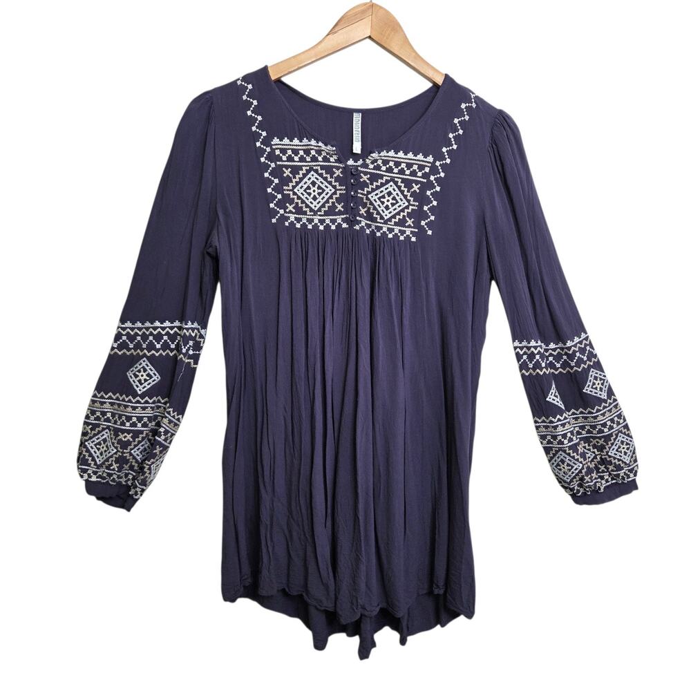 Monoreno Womens Gray Embroidered Folk Boho Tunic Pullover Top SZ Large‎ Artisan